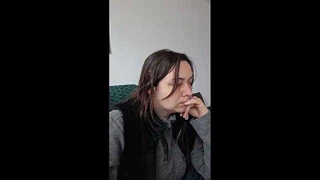 Cyndee Winter online show from 04-06-26, 01:34