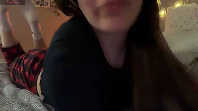 Anisawithlove online show from 01-18-26, 06:55