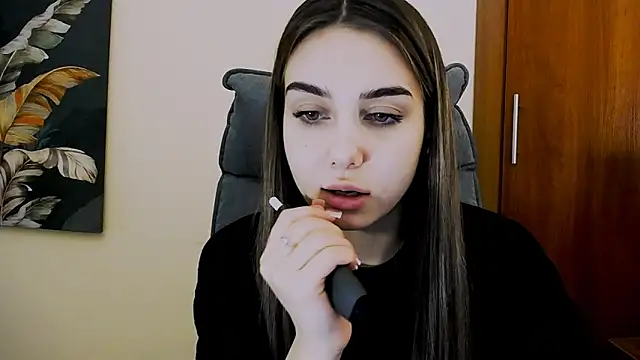 Lili magic online show from 03-13-25, 02:12