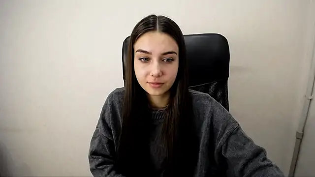 Lili magic online show from 10-25-25, 07:27