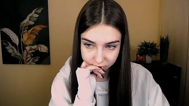 Lili magic online show from 10-26-25, 09:04