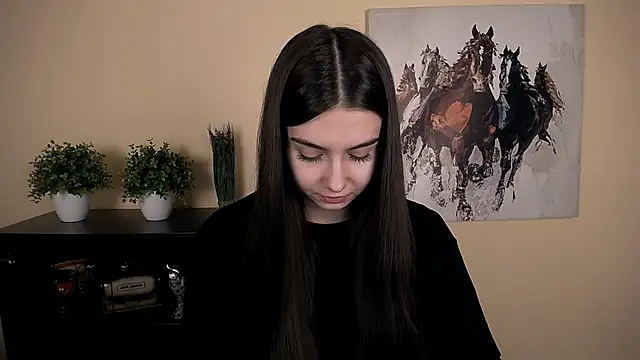 Snapshot of Lili_magic chatting on 02-19-26, 02:13 Lili magic online show from 02-19-26, 02:13