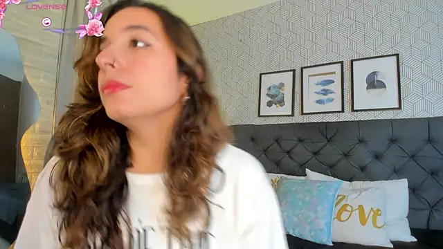 emma  smith1 online show from 03-12-25, 12:36