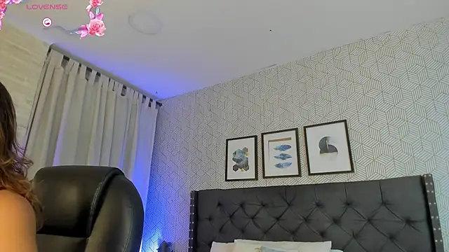 emma  smith1 online show from 03-15-25, 12:24