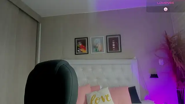 emma  smith1 online show from 03-03-26, 02:34