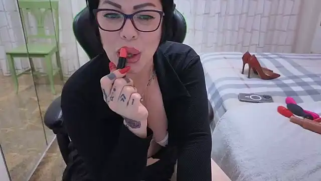 Snapshot of __Nina chatting on 03-05-25, 04:13 Nina online show from 03-05-25, 04:13