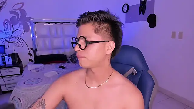 Niicky1  online show from 02-13-25, 12:35