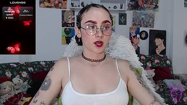 kitty22  online show from 01-15-26, 03:27