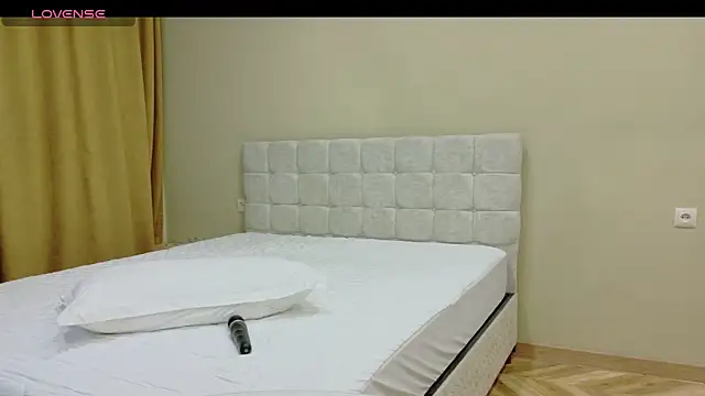 Linajill online show from 02-01-26, 03:27