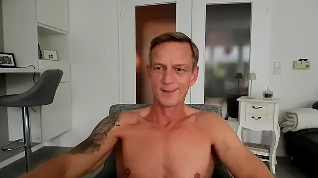 dirks71 online show from 11-06-25, 11:22