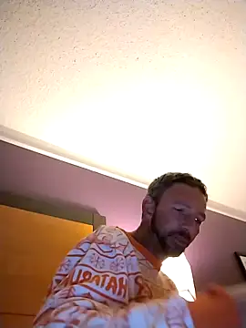 Treemandude online show from 11-30-25, 04:11