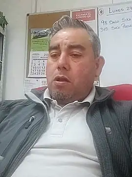 Snapshot of Manolete007x chatting on 11-21-25, 10:08 Manolete007x online show from 11-21-25, 10:08