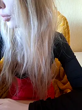 Elza kom online show from 09-20-25, 03:29