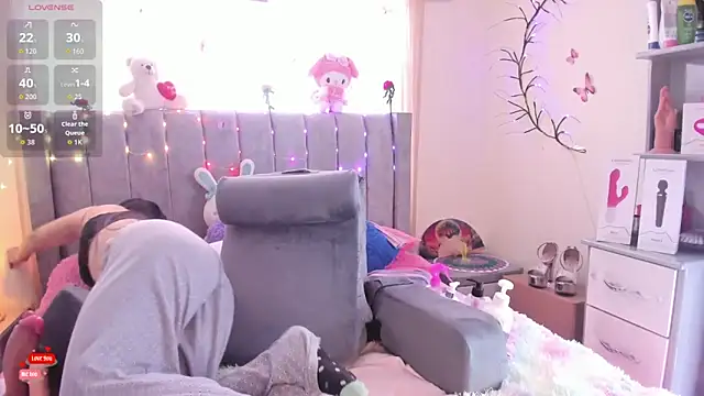 Snapshot of Rapunzeell_ chatting on 11-08-25, 01:00 Rapunzeell online show from 11-08-25, 01:00