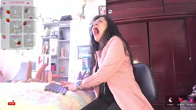 Snapshot of Rapunzeell_ chatting on 03-24-26, 08:14 Rapunzeell online show from 03-24-26, 08:14