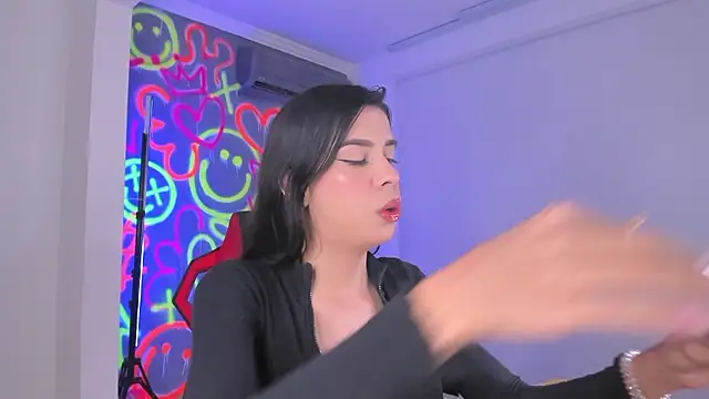 Snapshot of johedija chatting on 12-08-24, 07:00 johedija online show from 12-08-24, 07:00