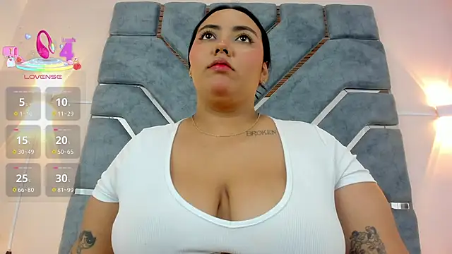 LucciaPorter online show from 11-06-25, 09:37