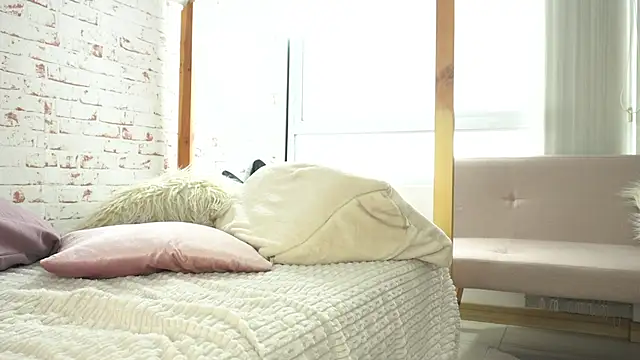 Sofhia cruz online show from 04-06-26, 08:43