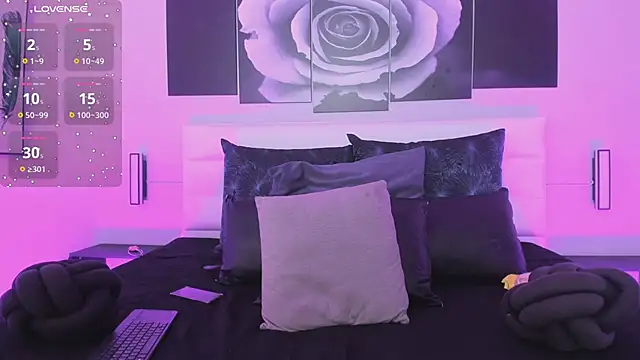 isabella simons online show from 12-20-25, 02:40