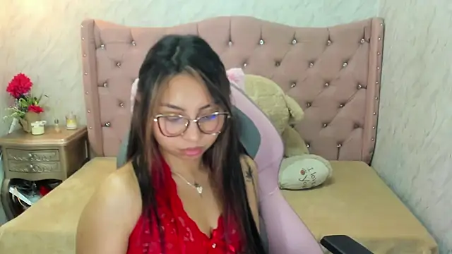 Snapshot of XSmaggiiee chatting on 01-15-25, 05:50 XSmaggiiee online show from 01-15-25, 05:50