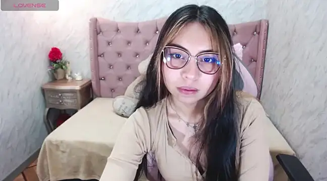 Snapshot of XSmaggiiee chatting on 03-03-25, 01:42 XSmaggiiee online show from 03-03-25, 01:42