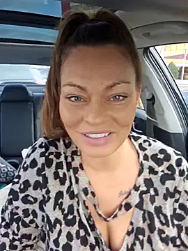 Snapshot of Erotic_and_Exotic chatting on 01-05-25, 04:48 Erotic and Exotic online show from 01-05-25, 04:48