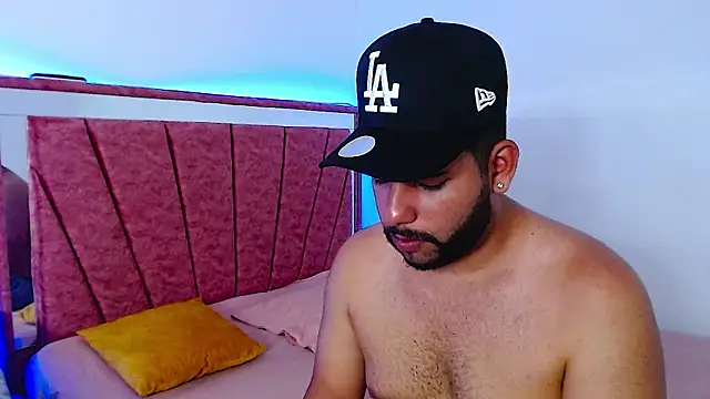 passionate love22 online show from 10-31-25, 08:54