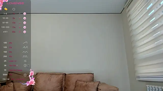 Lee yoo online show from 03-05-25, 01:42