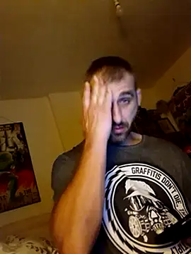 Snapshot of MaverickShamless@xh chatting on 12-24-24, 07:11 MaverickShamlessxh online show from 12-24-24, 07:11