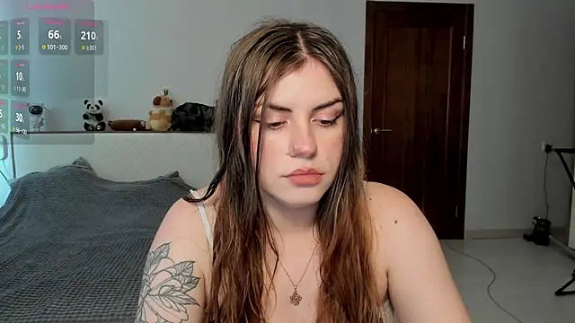 Snapshot of Brooooke chatting on 06-30-26, 01:12 Brooooke online show from 06-30-26, 01:12