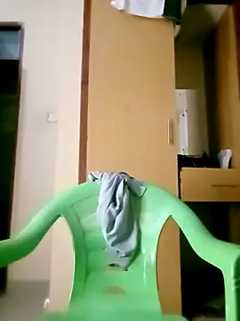 Snapshot of Samir4123 chatting on 11-24-25, 02:22 Samir4123 online show from 11-24-25, 02:22