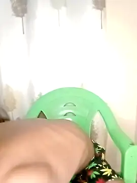 Snapshot of Samir4123 chatting on 12-05-25, 03:41 Samir4123 online show from 12-05-25, 03:41