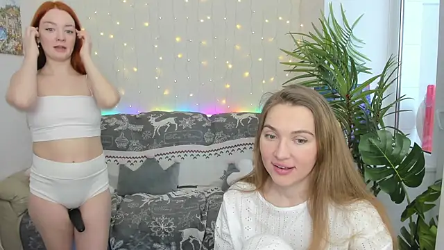 Snapshot of Radiants_two chatting on 01-09-26, 12:08 Radiants two online show from 01-09-26, 12:08