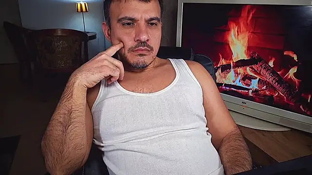 Snapshot of officeman7 chatting on 02-11-25, 04:46 officeman7 online show from 02-11-25, 04:46