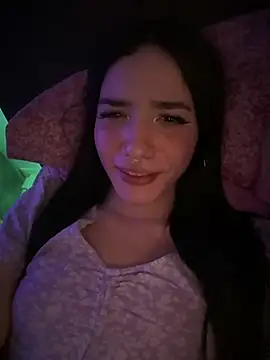 Snapshot of ShannonShanny chatting on 03-12-25, 08:20 ShannonShanny online show from 03-12-25, 08:20