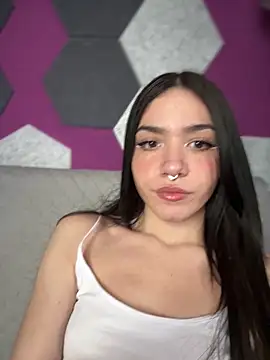 Snapshot of ShannonShanny chatting on 03-16-25, 11:38 ShannonShanny online show from 03-16-25, 11:38