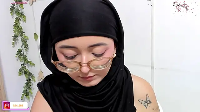 Snapshot of aysel_elid chatting on 05-27-26, 09:12 aysel elid online show from 05-27-26, 09:12