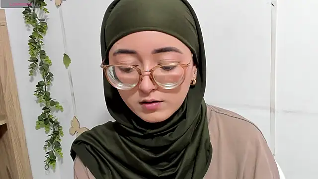 Snapshot of aysel_elid chatting on 06-20-26, 10:23 aysel elid online show from 06-20-26, 10:23
