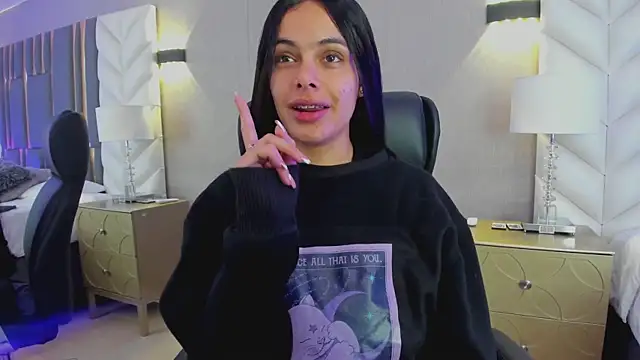 ChloeHarper  online show from 01-07-26, 11:34