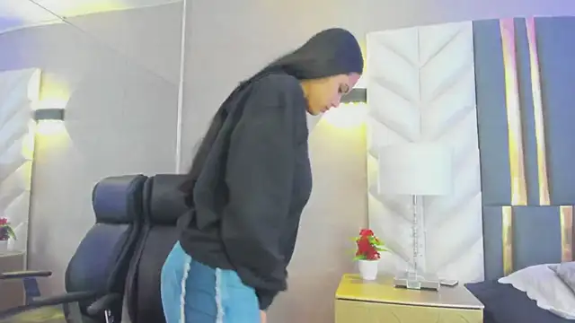 ChloeHarper  online show from 03-20-26, 11:37