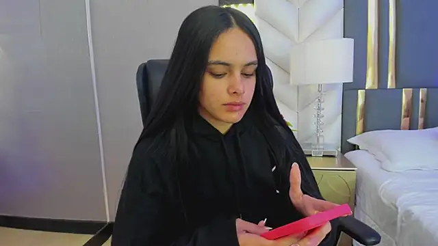 ChloeHarper  online show from 03-31-26, 11:43