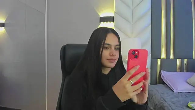 ChloeHarper  online show from 05-20-26, 11:49