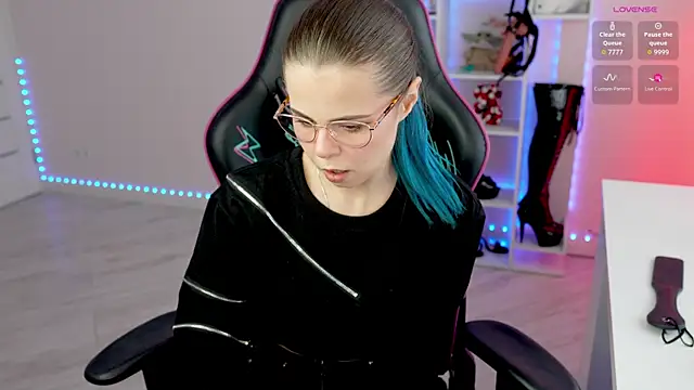 Latex Kitty online show from 06-16-26, 03:14