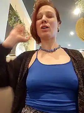 Snapshot of Exhibitionsplit chatting on 01-13-25, 11:52 Exhibitionsplit online show from 01-13-25, 11:52