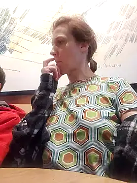 Snapshot of Exhibitionsplit chatting on 01-30-25, 01:31 Exhibitionsplit online show from 01-30-25, 01:31