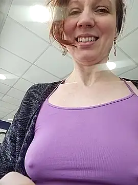 Snapshot of Exhibitionsplit chatting on 03-14-25, 11:56 Exhibitionsplit online show from 03-14-25, 11:56