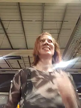 Snapshot of Exhibitionsplit chatting on 03-14-25, 11:00 Exhibitionsplit online show from 03-14-25, 11:00