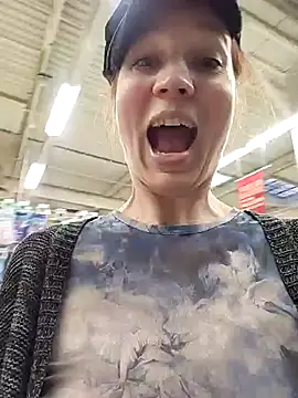 Snapshot of Exhibitionsplit chatting on 11-26-25, 03:57 Exhibitionsplit online show from 11-26-25, 03:57