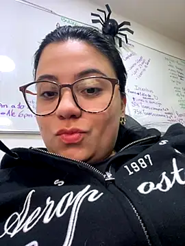 Snapshot of aleteacher chatting on 10-05-25, 06:12 aleteacher online show from 10-05-25, 06:12