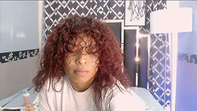 Snapshot of Naomi_Tylers chatting on 10-04-25, 11:58 Naomi Tylers online show from 10-04-25, 11:58